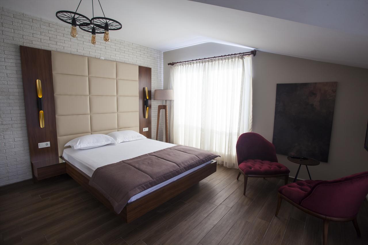 Maxuite Hotel In Home Akçay Esterno foto
