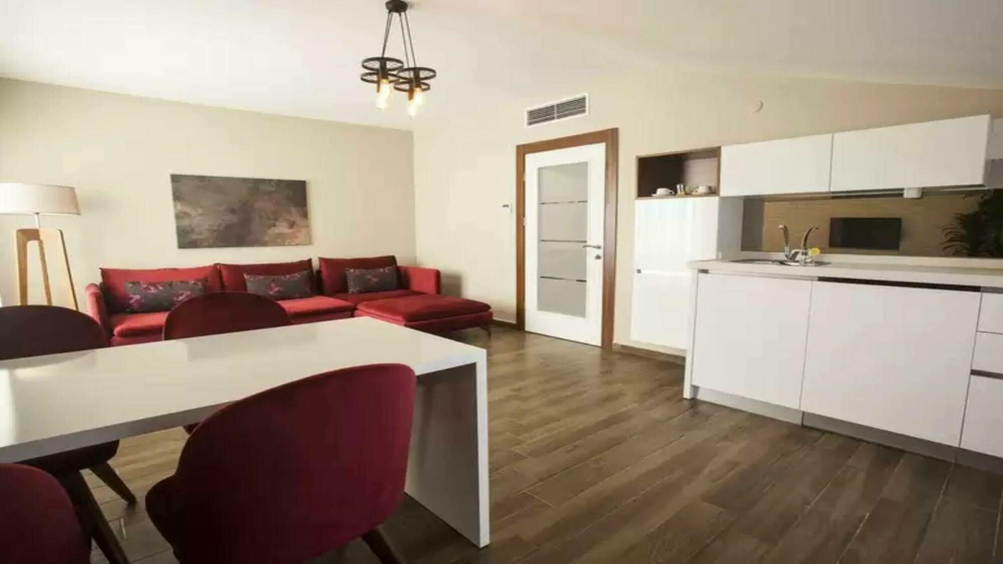 Maxuite Hotel In Home Akçay Esterno foto
