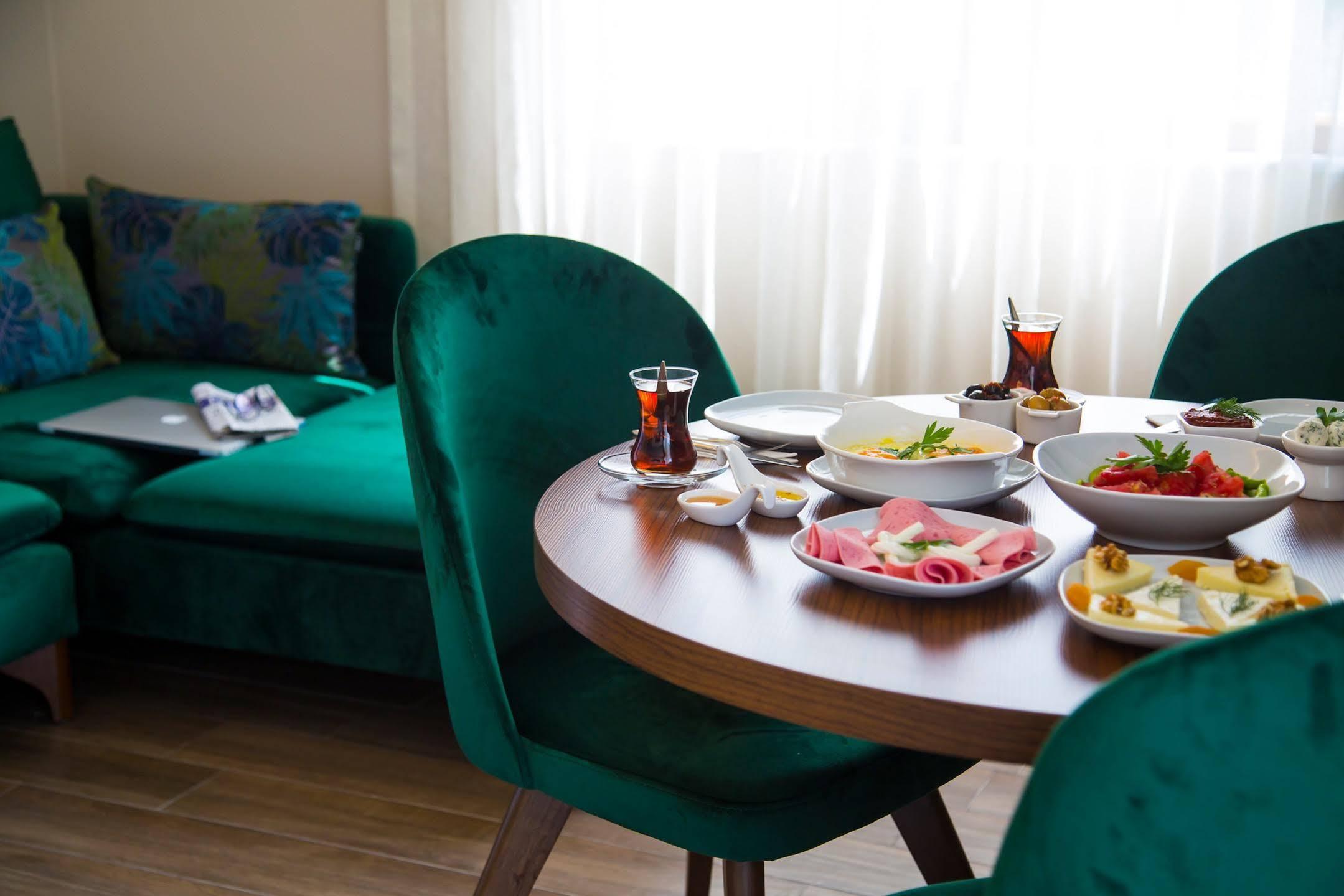 Maxuite Hotel In Home Akçay Esterno foto